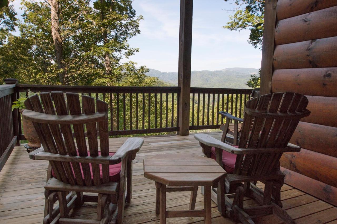 Lazy Bear Lodge Valle Crucis Eksteriør bilde