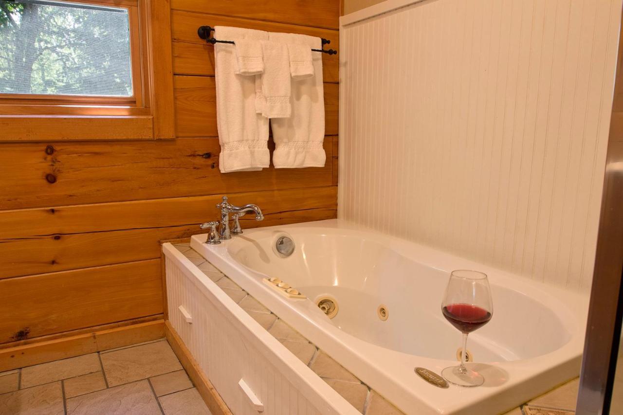 Lazy Bear Lodge Valle Crucis Eksteriør bilde