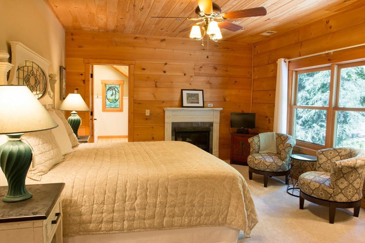 Lazy Bear Lodge Valle Crucis Eksteriør bilde